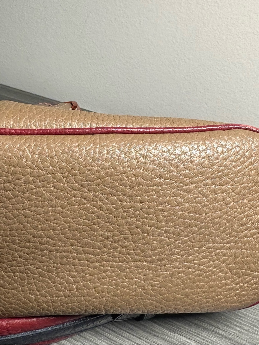 Vintage Dooney & Bourke AWL Surrey Bucket Bag British Tan Navy Red - Picture 8 of 10